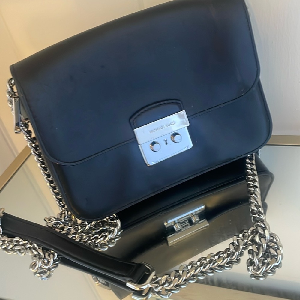 Micheal Kors purse